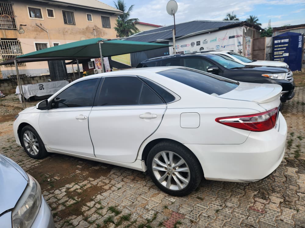 
								Good Deal‼️‼️‼️ Foreign Used (V4) 2015 Toyota Camry SE with original duty going for just 13.7m Net with our sambo with me Lugbe Abuja📍 ZERO CHAIN DEAL full									