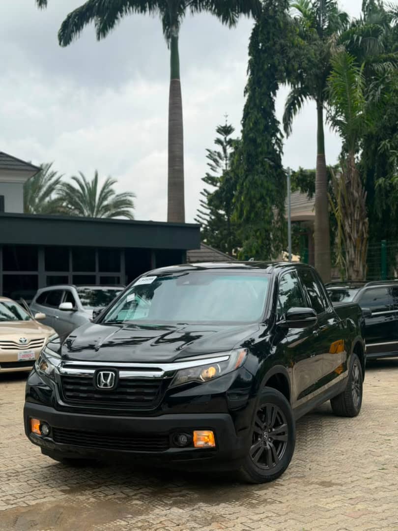 
								FOREIGN USED 2017 HONDA RIDGELINE DOUBLE CABIN WITH V6 ENGINE AWD COMES WITH KEYLESS SUNROOF AUXILIARY GEAR LDW SIDE MIRROR CAMERA CUSTOM PAID 🏷️36M full									