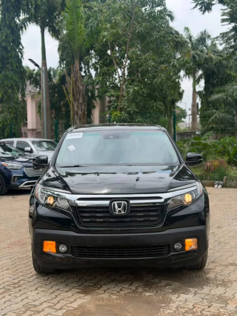 FOREIGN USED 2017 HONDA RIDGELINE DOUBLE CABIN WITH V6 ENGINE AWD COMES WITH KEYLESS SUNROOF AUXILIARY GEAR LDW SIDE MIRROR CAMERA CUSTOM PAID 🏷️36M