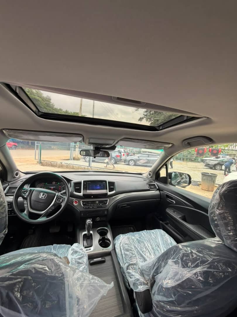 
								FOREIGN USED 2017 HONDA RIDGELINE DOUBLE CABIN WITH V6 ENGINE AWD COMES WITH KEYLESS SUNROOF AUXILIARY GEAR LDW SIDE MIRROR CAMERA CUSTOM PAID 🏷️36M full									