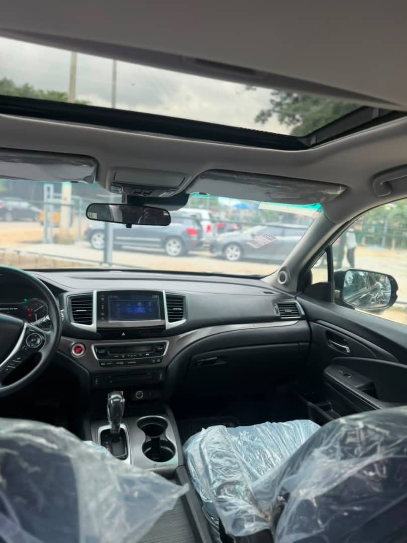 
								FOREIGN USED 2017 HONDA RIDGELINE DOUBLE CABIN WITH V6 ENGINE AWD COMES WITH KEYLESS SUNROOF AUXILIARY GEAR LDW SIDE MIRROR CAMERA CUSTOM PAID 🏷️36M full									