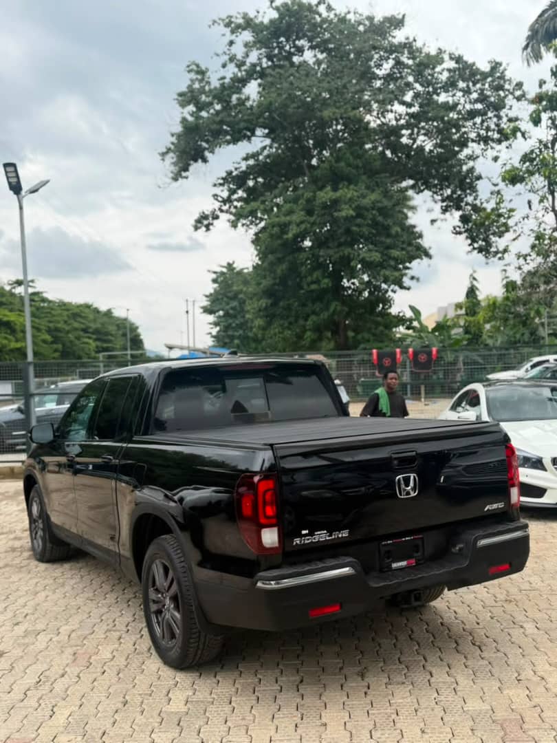 
								FOREIGN USED 2017 HONDA RIDGELINE DOUBLE CABIN WITH V6 ENGINE AWD COMES WITH KEYLESS SUNROOF AUXILIARY GEAR LDW SIDE MIRROR CAMERA CUSTOM PAID 🏷️36M full									
