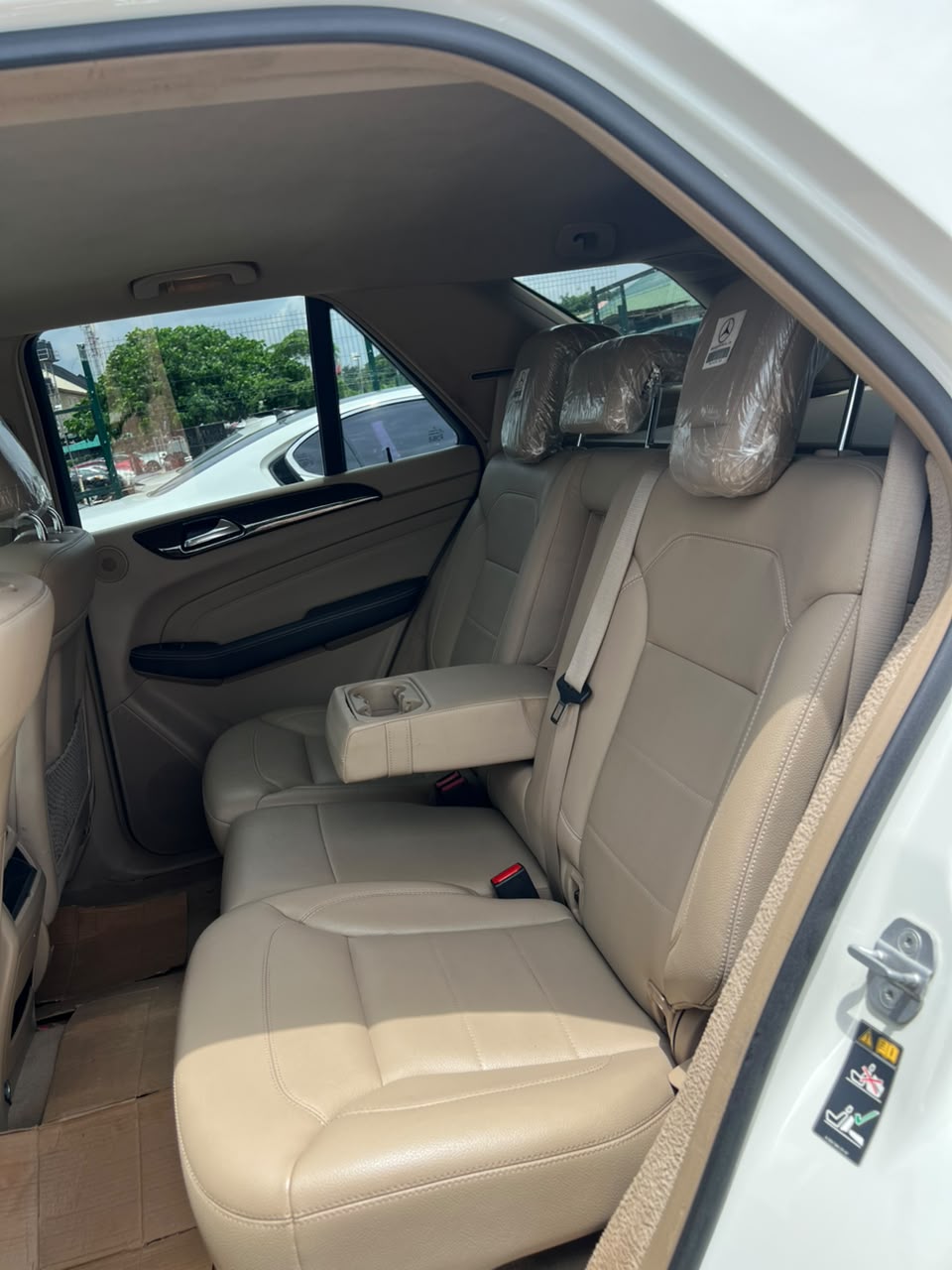 
								SUPER DISTRESS DIRECT BELGIUM 🇧🇪 2013 ML350. EVERYTHING WORKING WELL. 📍ABUJA  💰22M full									