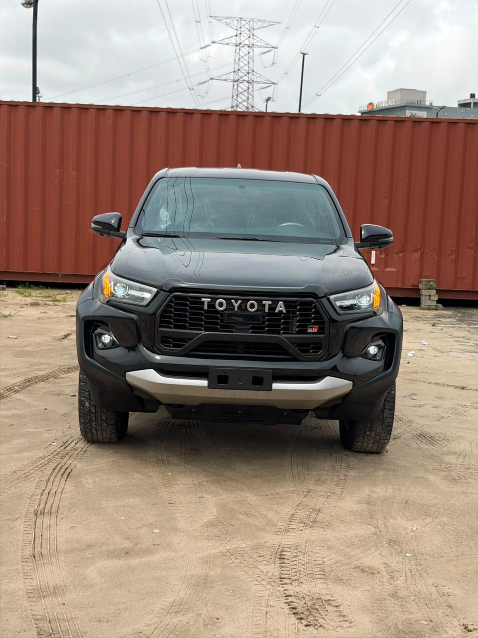 
								Brand new 2025 Toyota Hillux GRSport   With original duty  Going for 98m Abuja deal full									