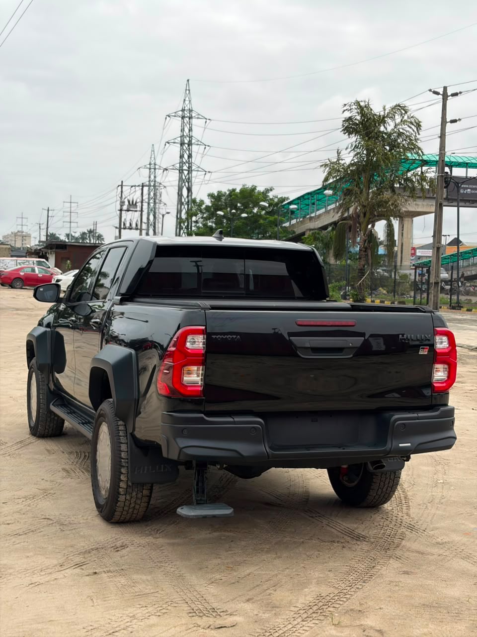 
								Brand new 2025 Toyota Hillux GRSport   With original duty  Going for 98m Abuja deal full									