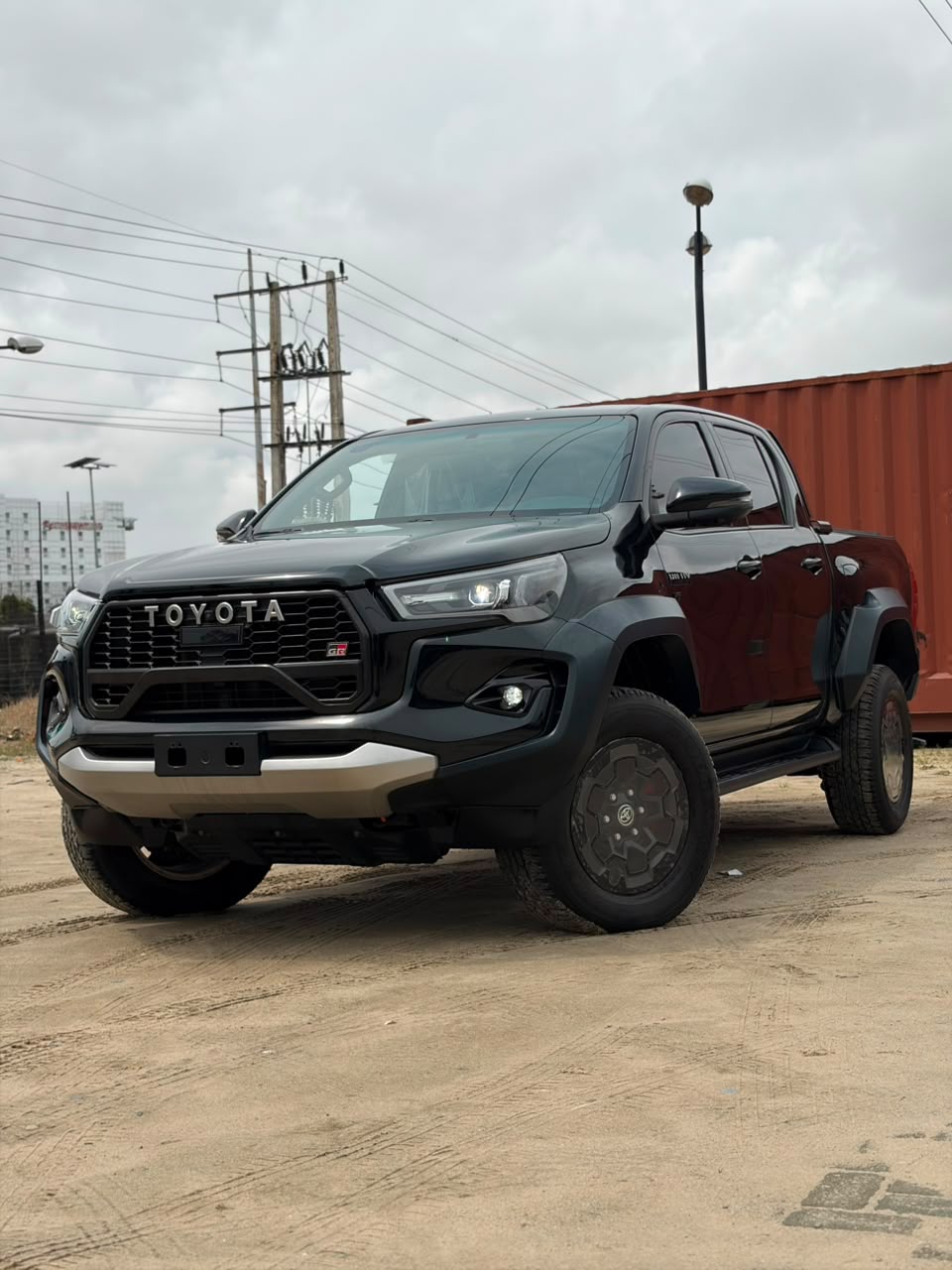 
								Brand new 2025 Toyota Hillux GRSport   With original duty  Going for 98m Abuja deal full									