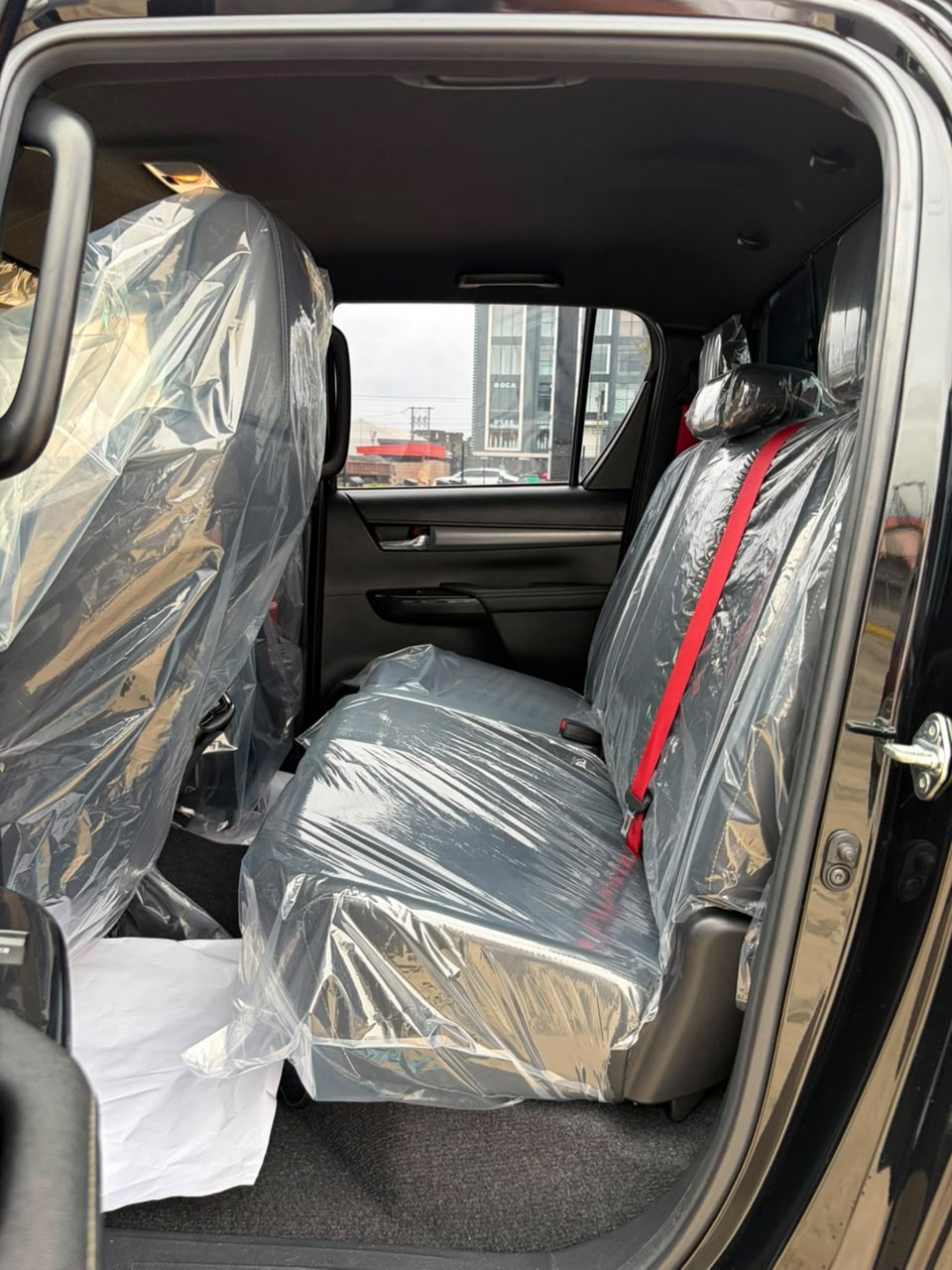 
								Brand new 2025 Toyota Hillux GRSport   With original duty  Going for 98m Abuja deal full									