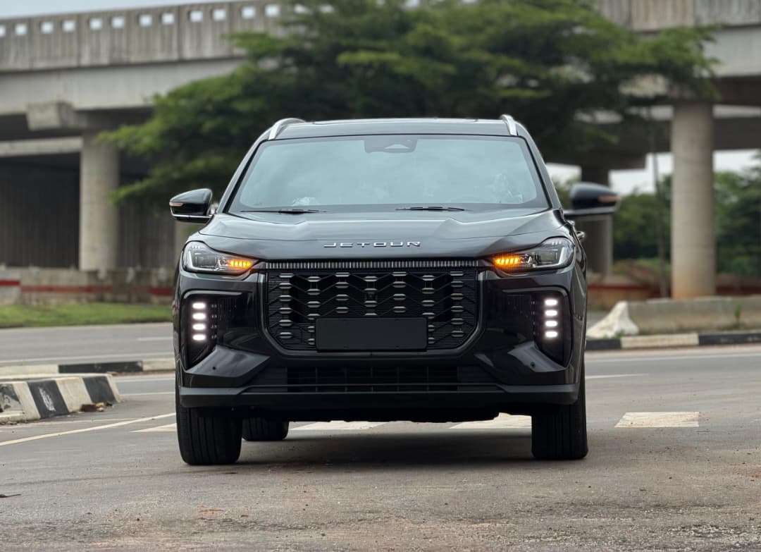 
								BRAND NEW 2025 JETOUR X7 PHEV WITH 360 CAMERA, PANORAMIC ROOF WITH ORIGINAL CUSTOM DUTY GOING FOR 65.5M ABUJA DEAL full									
