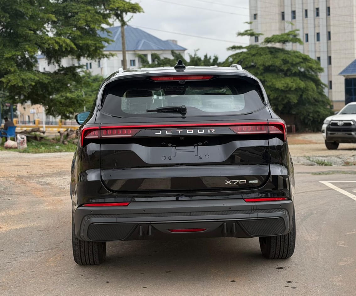 
								BRAND NEW 2025 JETOUR X7 PHEV WITH 360 CAMERA, PANORAMIC ROOF WITH ORIGINAL CUSTOM DUTY GOING FOR 65.5M ABUJA DEAL full									