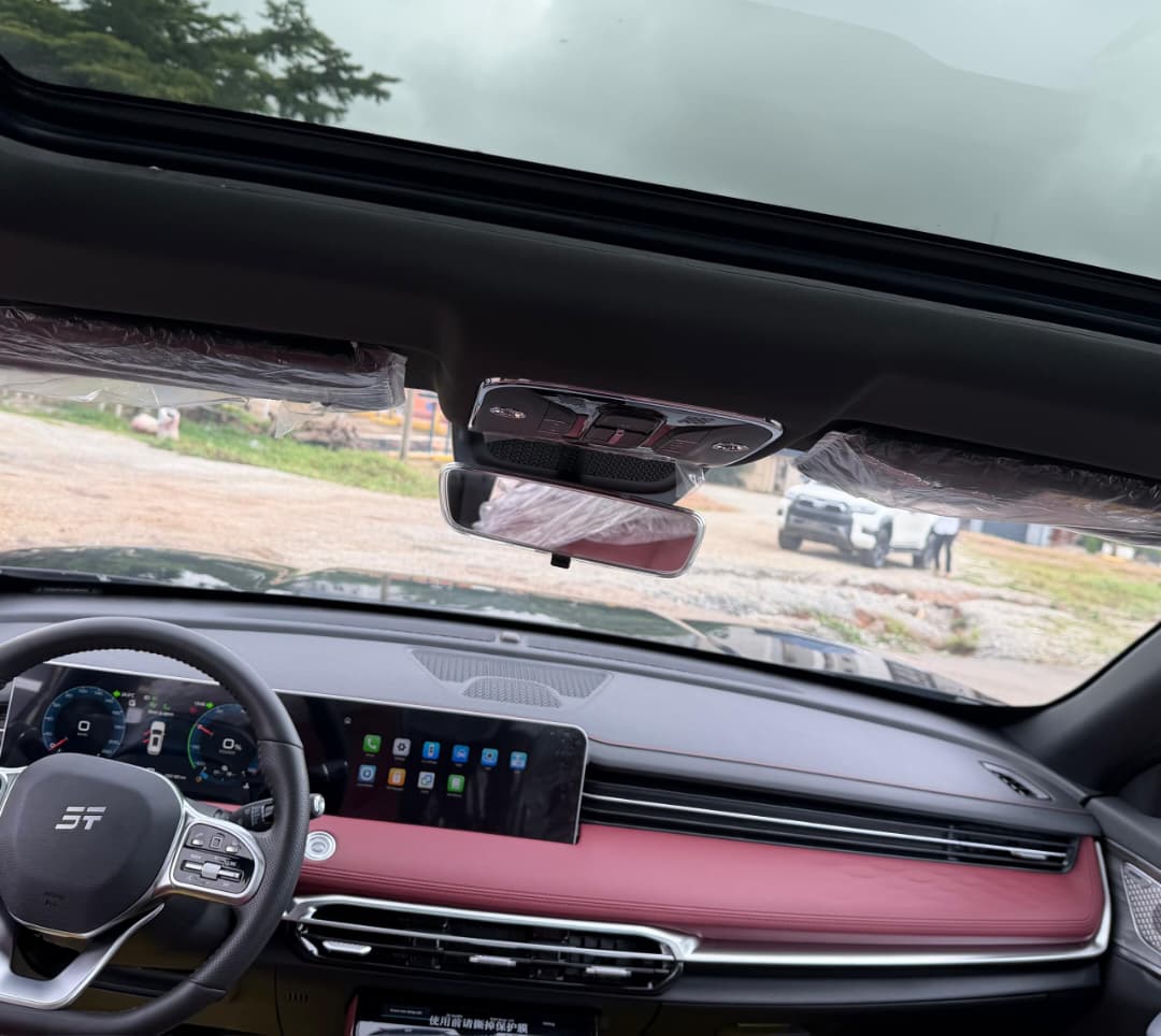 
								BRAND NEW 2025 JETOUR X7 PHEV WITH 360 CAMERA, PANORAMIC ROOF WITH ORIGINAL CUSTOM DUTY GOING FOR 65.5M ABUJA DEAL full									