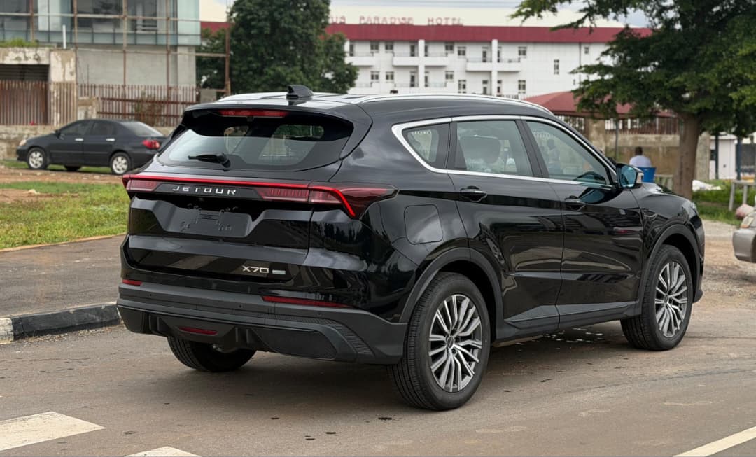 
								BRAND NEW 2025 JETOUR X7 PHEV WITH 360 CAMERA, PANORAMIC ROOF WITH ORIGINAL CUSTOM DUTY GOING FOR 65.5M ABUJA DEAL full									