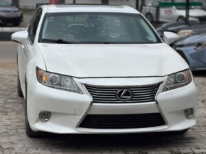 QUICK SALE!! 🚨  Foreign Used Lexus ES350 Extremely clean • Everything working perfectly • Buy & Drive  💰 ₦16.5 Million 📍 Abuja