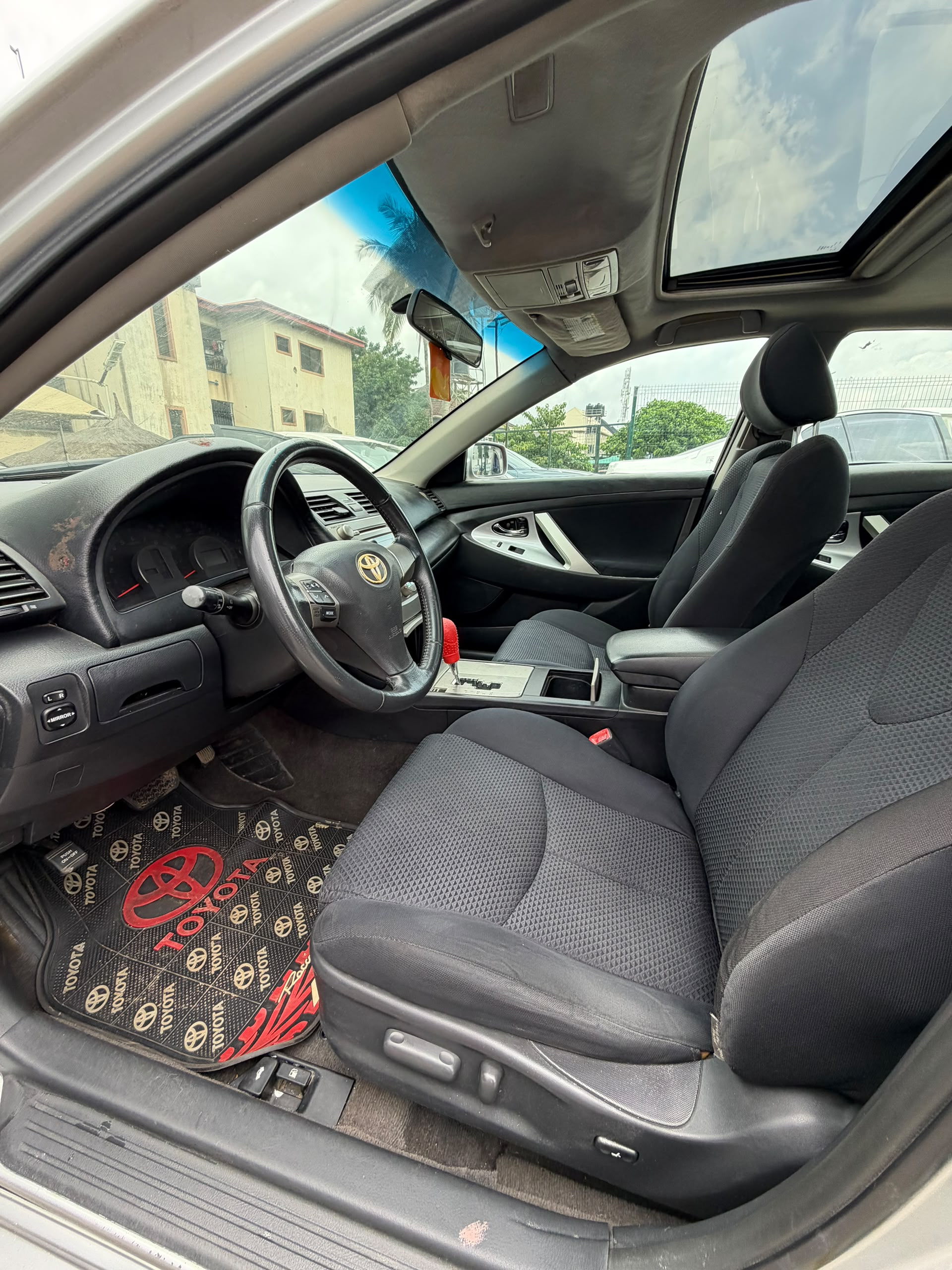 
								SUPER DISTRESS SALE!! 🚨  2008 Toyota Camry Sport Edition Extremely clean • Everything working perfectly • Buy & Drive  💰 ₦5.8 Million (Net) 📍 Abuja full									