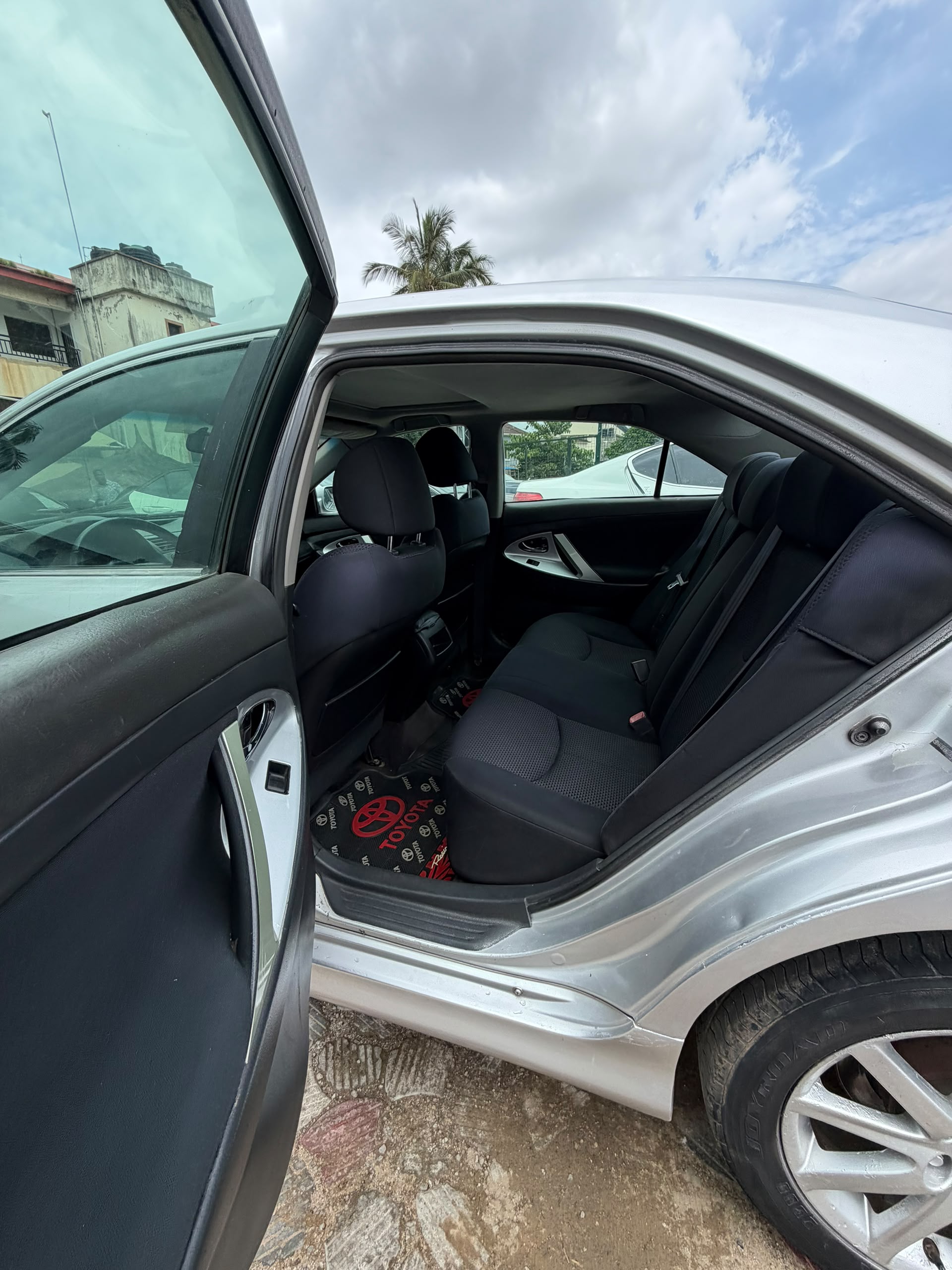 
								SUPER DISTRESS SALE!! 🚨  2008 Toyota Camry Sport Edition Extremely clean • Everything working perfectly • Buy & Drive  💰 ₦5.8 Million (Net) 📍 Abuja full									