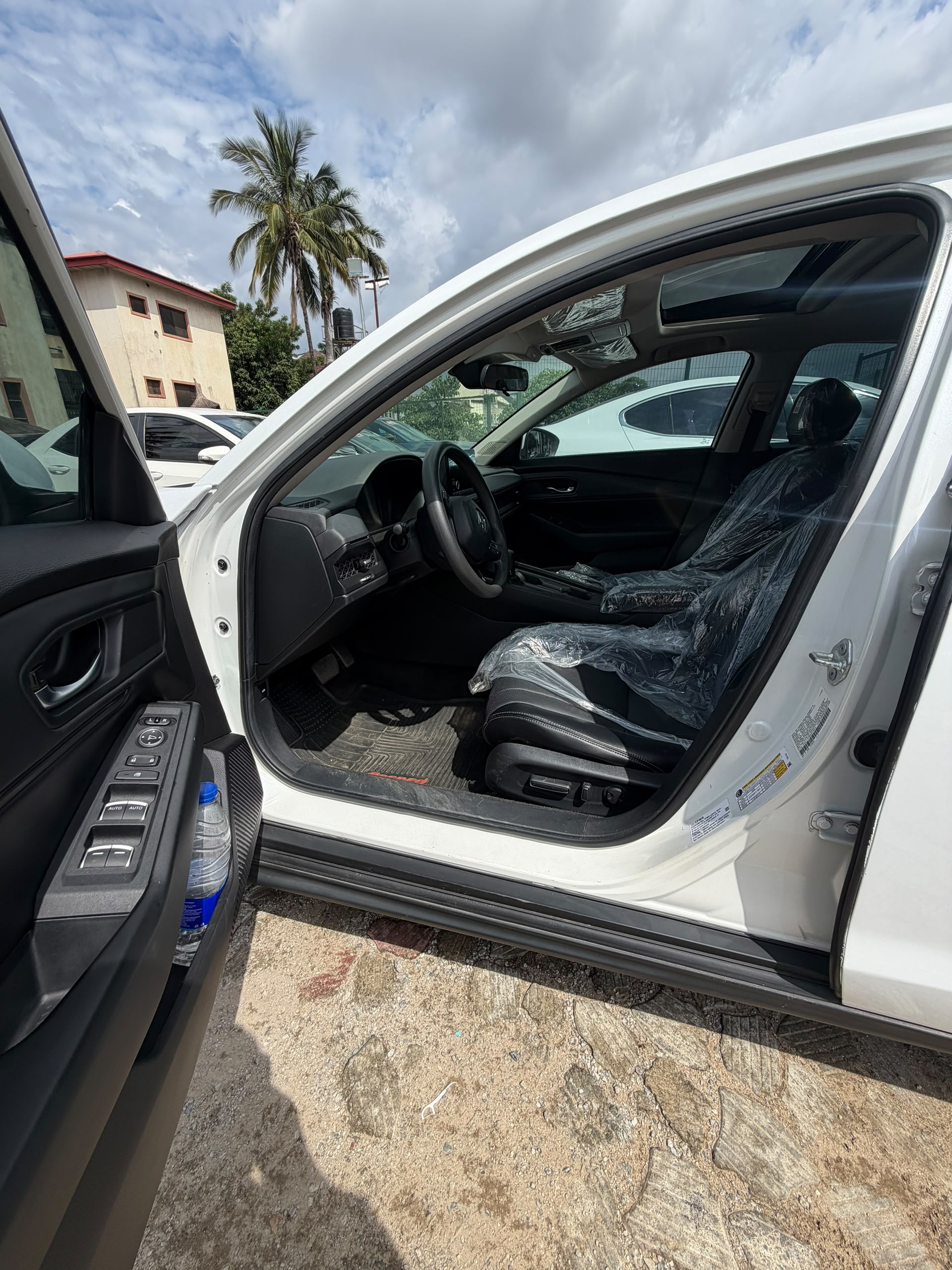 
								QUICK SALE!! 🚨  Used 2024 Honda Accord Full option • Everything working perfectly • Buy & Drive  💰 ₦31Million 📍 Abuja full									