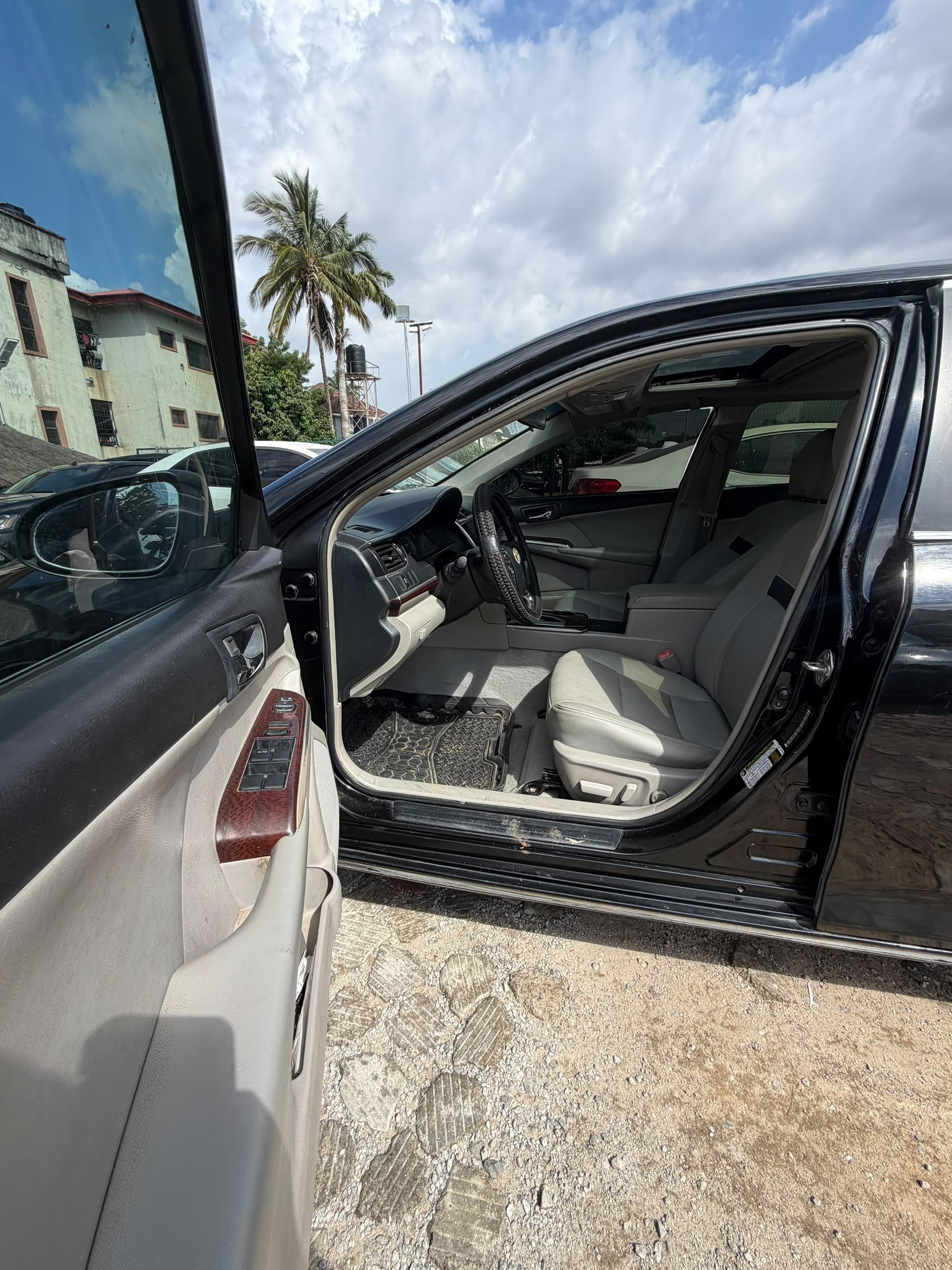 
								Used 2012 Toyota Camry XLE  Everything working perfectly • Buy & Drive  💰 ₦9.2 Million 📍 Abuja full									