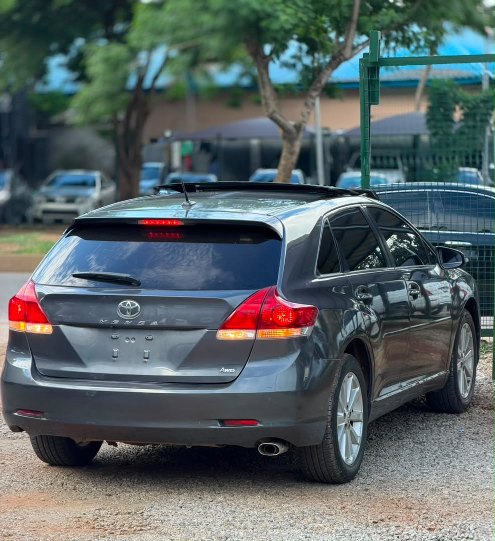 
								DEAL‼️ SLIGHTLY USED 2010MODEL  TOYOTA VENZA  FULL OPTION  DOUBLE PANO  ORIGINAL DUTY BUY AND FLEX  💰N11,500,000. ABUJA full									