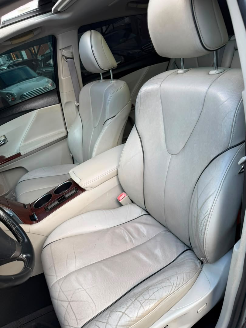 
								DEAL‼️ SLIGHTLY USED 2010MODEL  TOYOTA VENZA  FULL OPTION  DOUBLE PANO  ORIGINAL DUTY BUY AND FLEX  💰N11,500,000. ABUJA full									