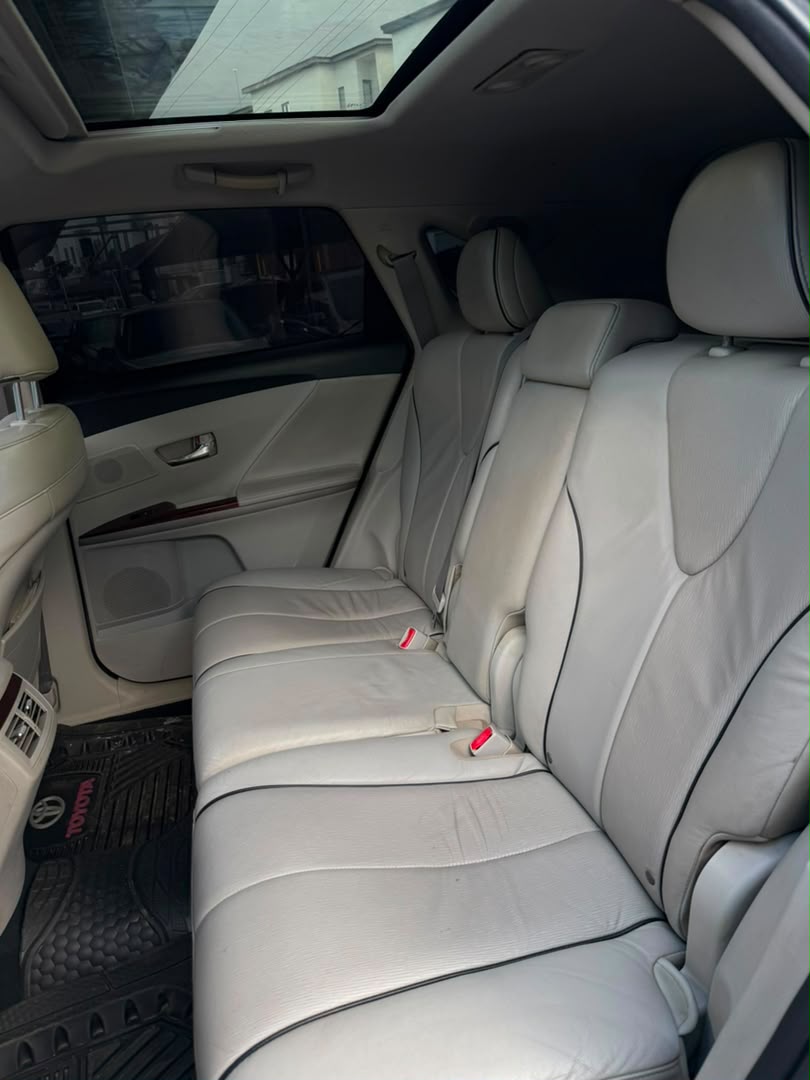 
								DEAL‼️ SLIGHTLY USED 2010MODEL  TOYOTA VENZA  FULL OPTION  DOUBLE PANO  ORIGINAL DUTY BUY AND FLEX  💰N11,500,000. ABUJA full									