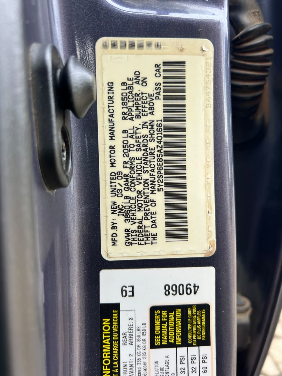 
								Cearfully used Pontiac vibe 2009 model in less than three months used everything is excellent going for 7m Abuja deal full									