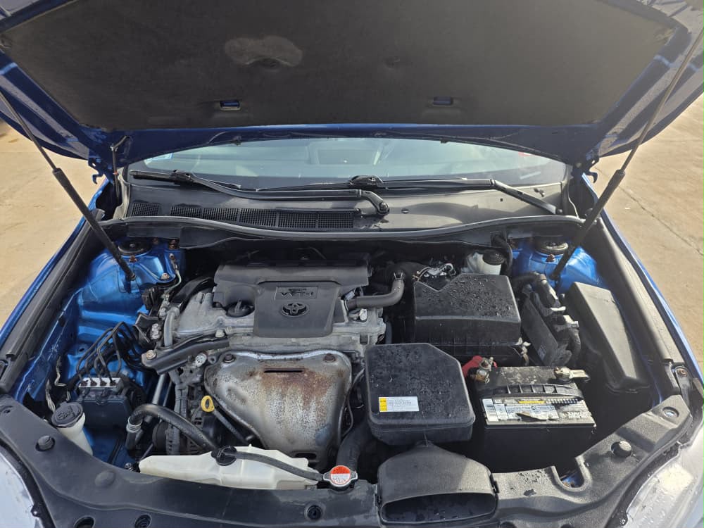 
								Good Deal: Extremely clean First body foreign used 2016 Toyota Camry SE Special Edition with Wireless charger, keyless, Bsm & Sunroof. going for just 16,000,000 full									