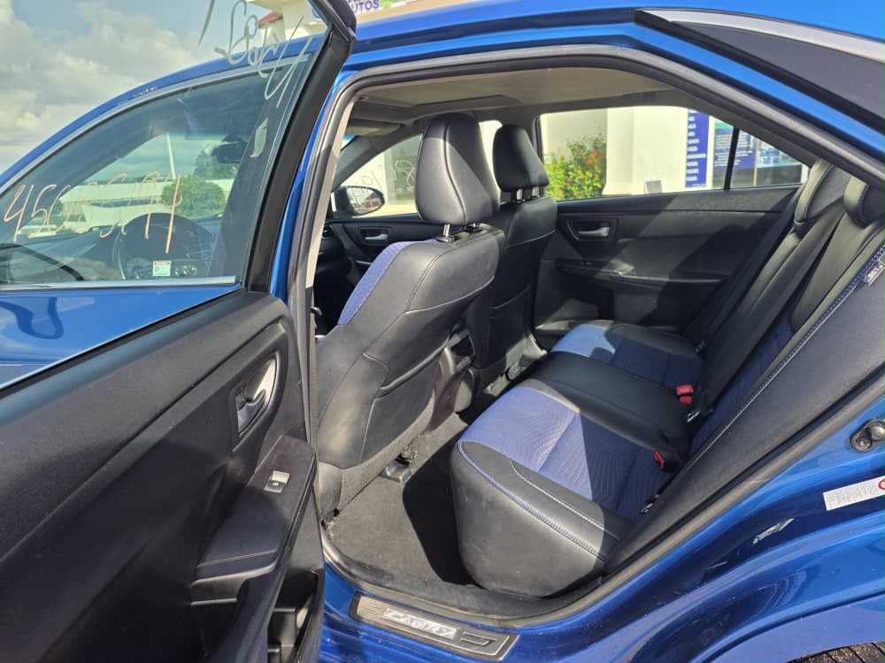 
								Good Deal: Extremely clean First body foreign used 2016 Toyota Camry SE Special Edition with Wireless charger, keyless, Bsm & Sunroof. going for just 16,000,000 full									