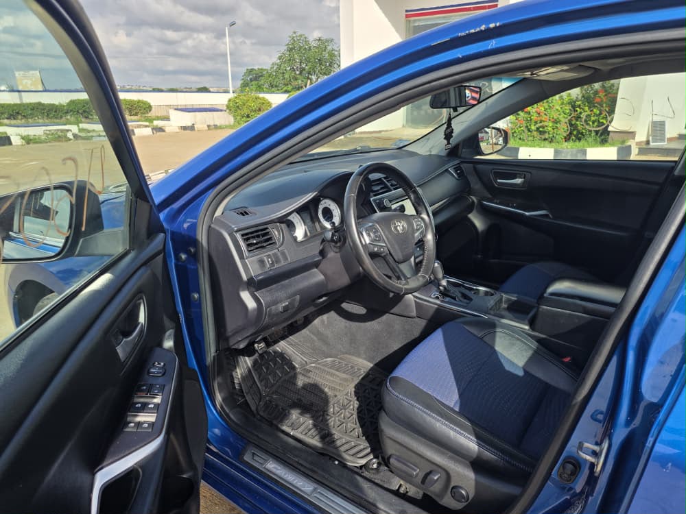 
								Good Deal: Extremely clean First body foreign used 2016 Toyota Camry SE Special Edition with Wireless charger, keyless, Bsm & Sunroof. going for just 16,000,000 full									