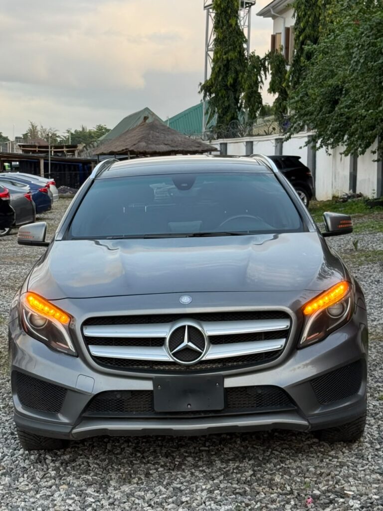 FORIEGN USED MERCEDES BENZ CLA250 2016.  DOUBLE PANO, Nothing to fix, everything working perfectly.   BUY AND DRIVE.   💰 19 m  📍Abuja  🚨 Hurry before SOLD!