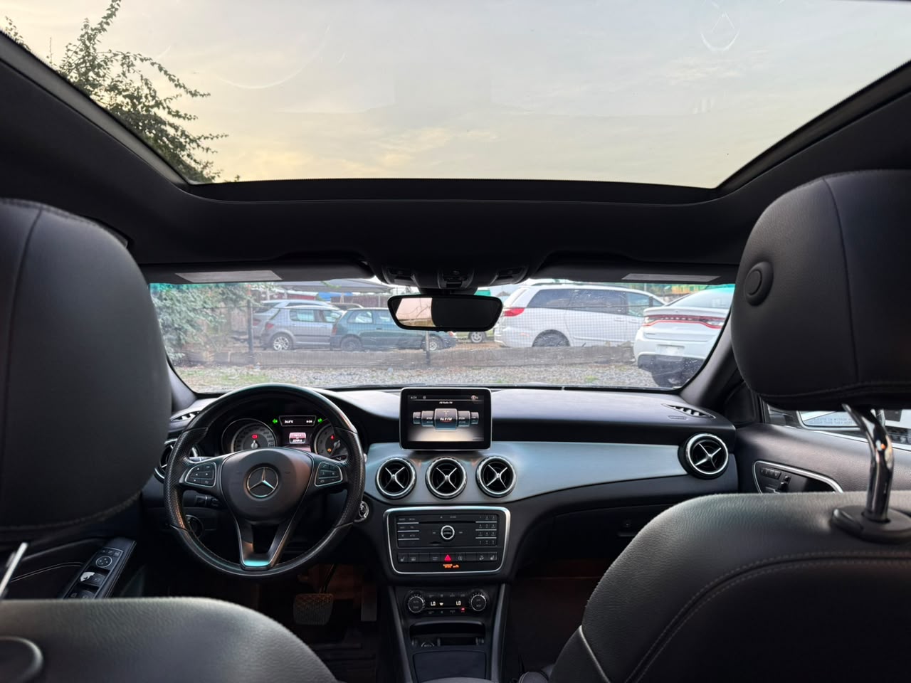
								FORIEGN USED MERCEDES BENZ CLA250 2016.  DOUBLE PANO, Nothing to fix, everything working perfectly.   BUY AND DRIVE.   💰 19 m  📍Abuja  🚨 Hurry before SOLD! full									