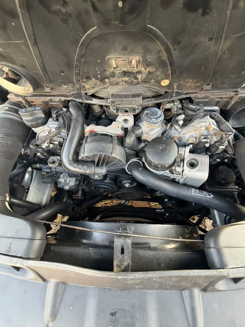 
								CLEAN BELGIUM GRADE 2011 MERCEDES C300 IN PRISTINE CONDITION PRICE: 7M full									