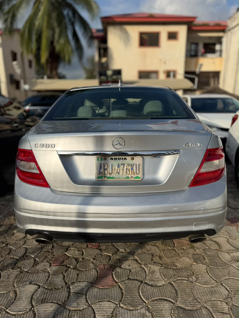 
								CLEAN BELGIUM GRADE 2011 MERCEDES C300 IN PRISTINE CONDITION PRICE: 7M full									