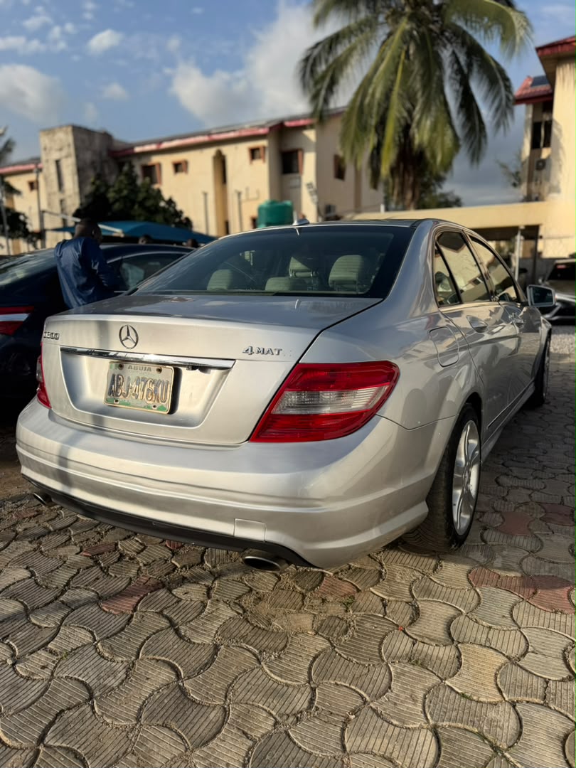 
								CLEAN BELGIUM GRADE 2011 MERCEDES C300 IN PRISTINE CONDITION PRICE: 7M full									