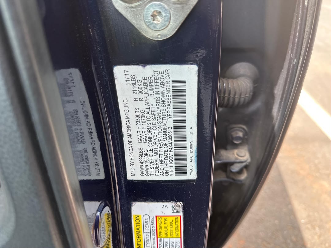 
								Giveaway Deal‼️‼️‼️ (92k Mileage) Grade A (Carefully Used) 2018 Honda Accord (Touring) car is in pristine condition (Nothing To Fix) Fullest Option (Keyless Back Ac Vent & Sunroof) with duty going for just 16.2m LAST with sambo with me Lugbe Abuja📍  ZERO CHAIN DEAL full									