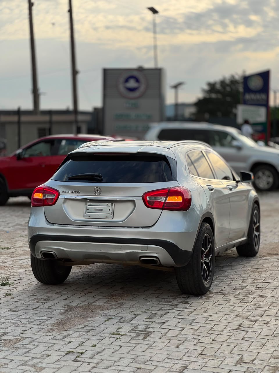 
								MERCEDES-BENZ GLA250 Extremely clean 2016 Model  Original duty ☑️ 🏷️14.5m 📍Abuja full									