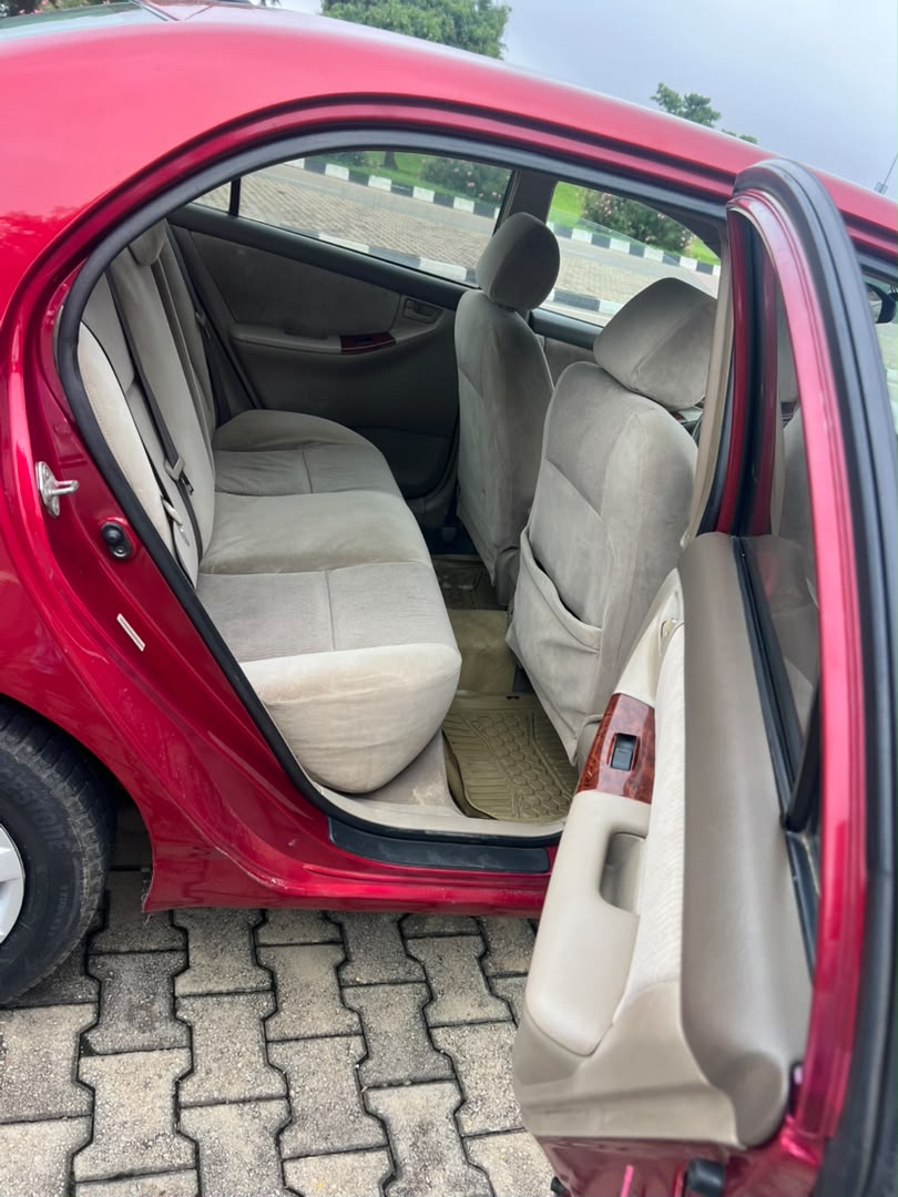 
								Super sharp Toyota Corolla 2006 engine and gearbox untempered AC chilling going for 6.3m abujadeal full									
