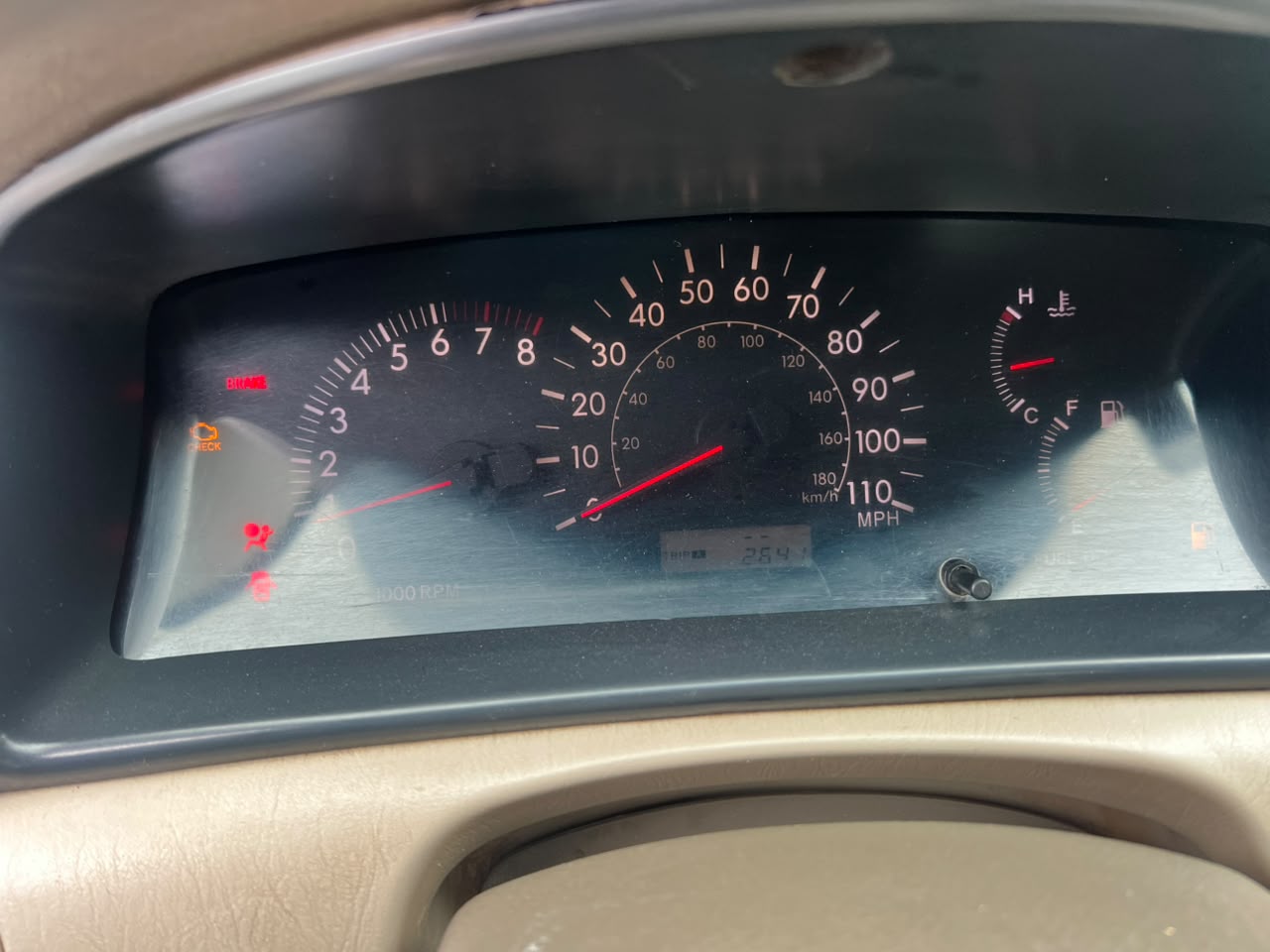
								Super sharp Toyota Corolla 2006 engine and gearbox untempered AC chilling going for 6.3m abujadeal full									