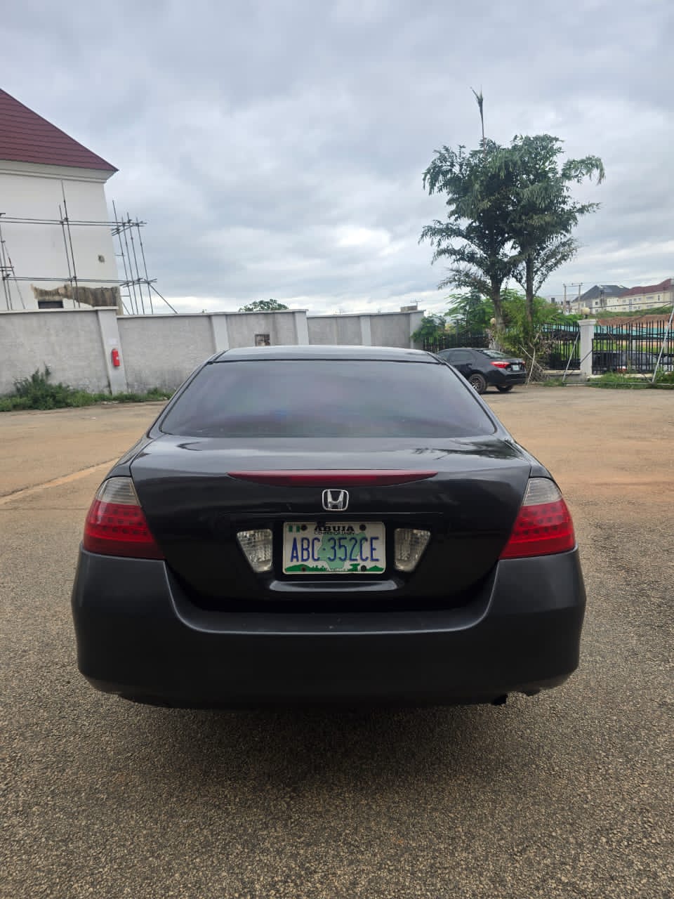 
								DISTRESS ALERT  EXTREMELY SHARP HONDA ACCORD 07 ENGINE AND GEARBOX UNTEMPERED AC CHILLING GOING FOR 3.2M LOCATION ABUJA DEAL full									