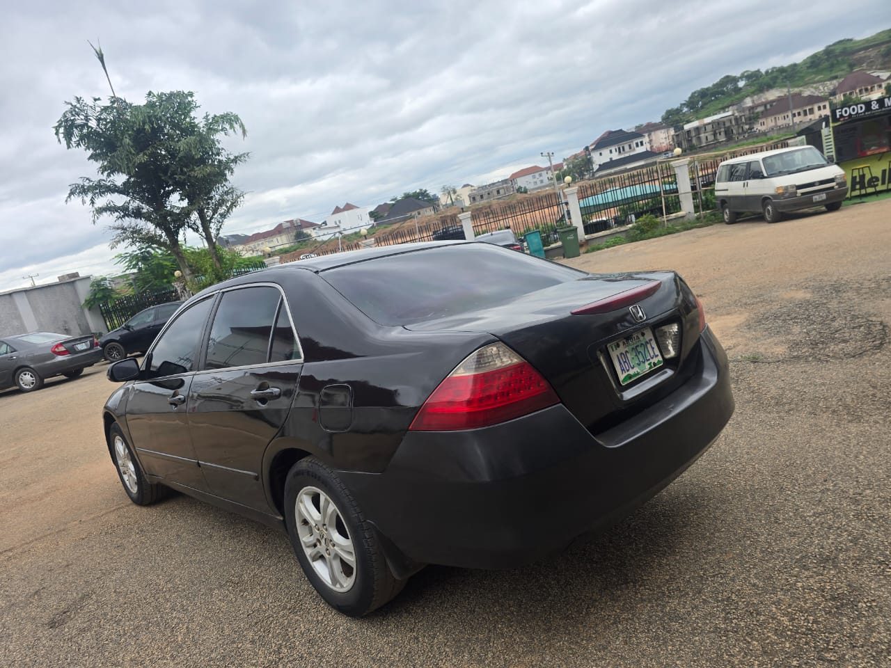 
								DISTRESS ALERT  EXTREMELY SHARP HONDA ACCORD 07 ENGINE AND GEARBOX UNTEMPERED AC CHILLING GOING FOR 3.2M LOCATION ABUJA DEAL full									