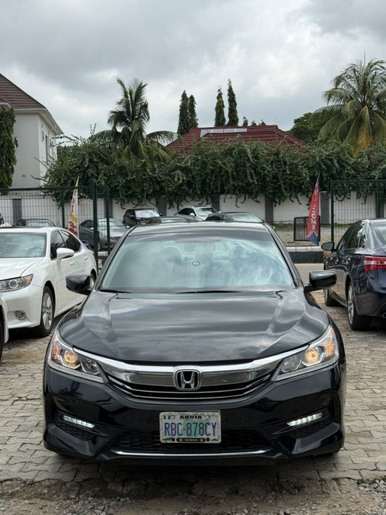 MISTAKENLY REGISTERED HONDA ACCORD 2017.  Nothing to fix, everything working perfectly.   BUY AND DRIVE.   💰 10.5 m  📍Abuja  🚨 Hurry before SOLD!
