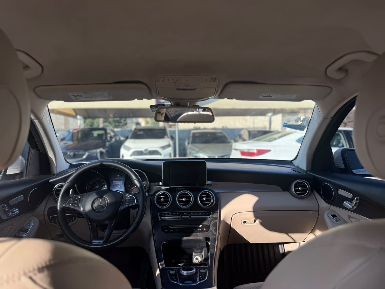 
								FORIEGN USED MERCEDES BENZ GLC300.   Nothing to fix, everything working perfectly.   BUY AND DRIVE.   💰 23 m  📍Abuja  🚨 Hurry before SOLD! full									