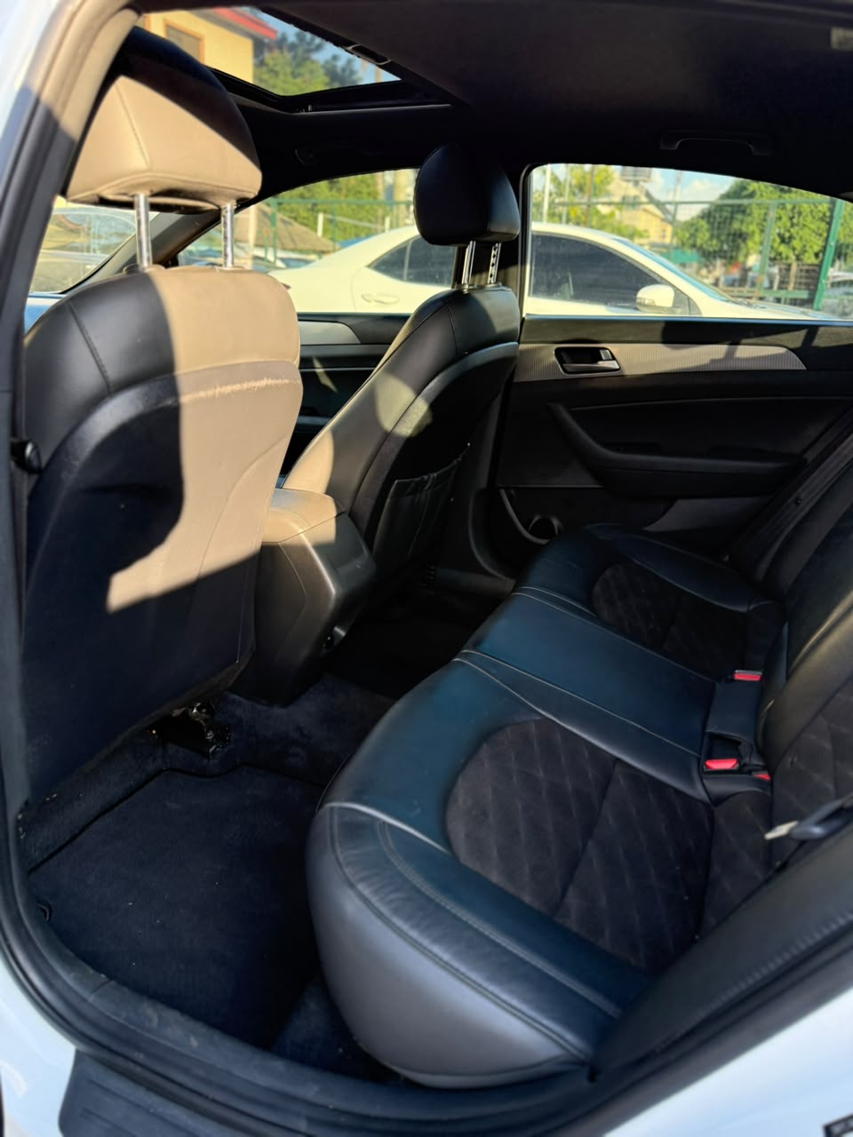 
								FORIEGN USED HYUNDAI SONATA 2018.   Nothing to fix, everything working perfectly.   BUY AND DRIVE.   💰 18.7 m  📍Abuja  🚨 Hurry before SOLD! full									
