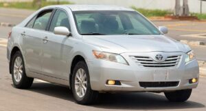 NEATLY USED 2008 TOYOTA CAMRY LE IN PRISTINE CONDITION WITH PROPER DOCUMENTATION UNTAMPERED SYSTEM GOING FOR 6M ABUJA DEAL