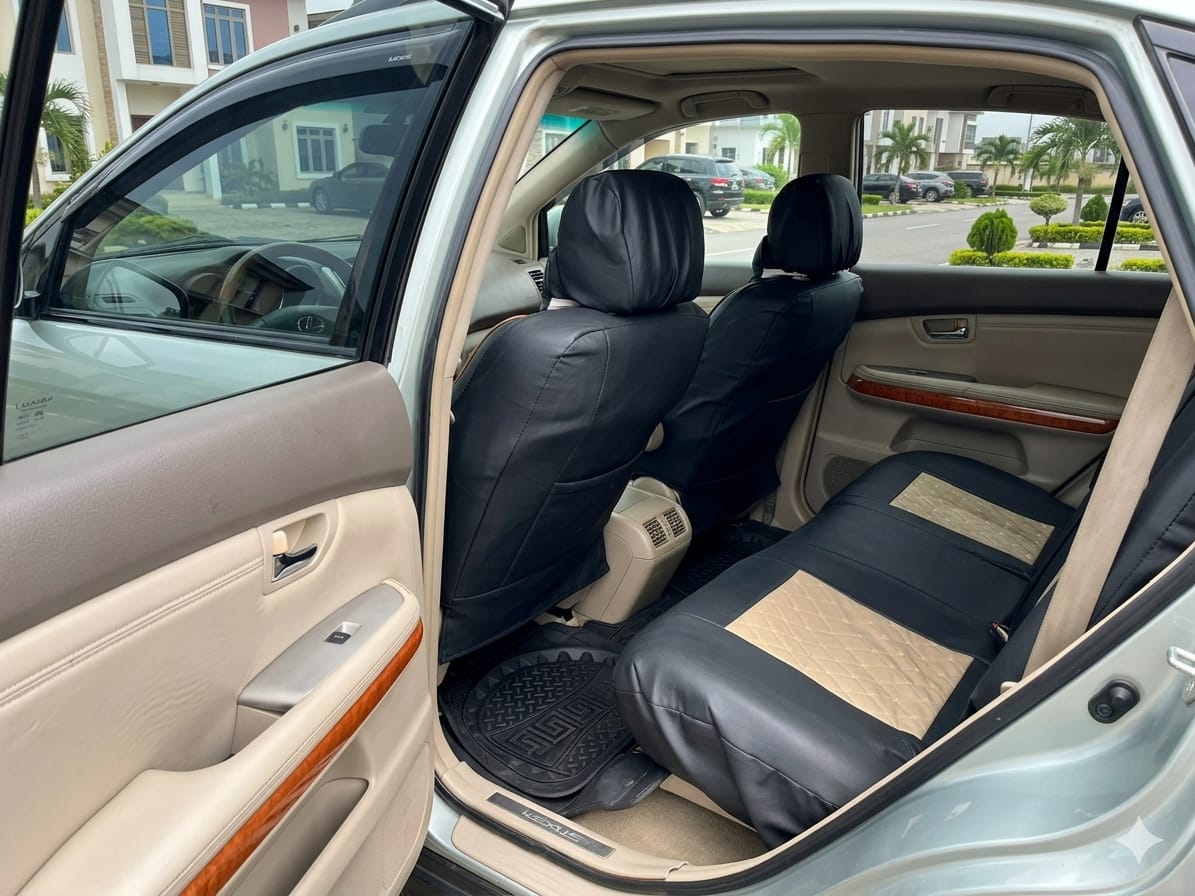 
								* Registered Lexus RX350 2008 Model * Untempered Engine  * Perfect Gear Selection  * Good AC System  * Beautiful Interior  * Original Custom Duty  * Abuja Gwarinpa  * 7.6m full									