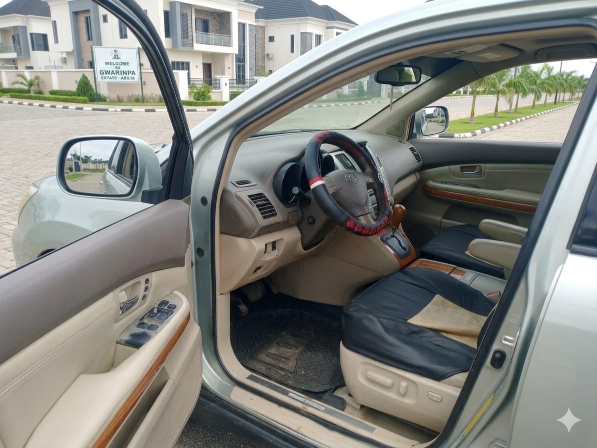 
								* Registered Lexus RX350 2008 Model * Untempered Engine  * Perfect Gear Selection  * Good AC System  * Beautiful Interior  * Original Custom Duty  * Abuja Gwarinpa  * 7.6m full									