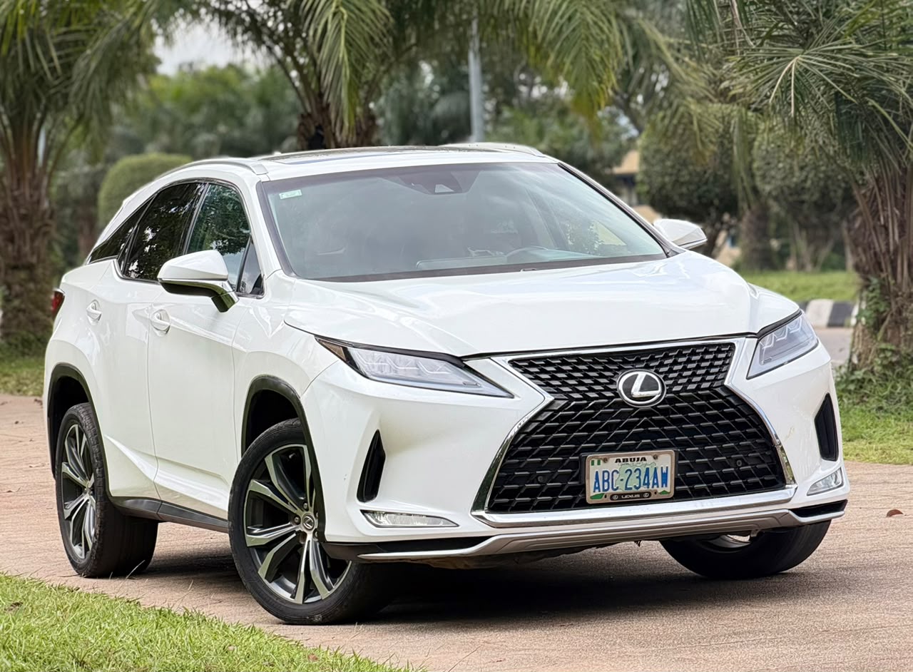 
								Clean Registered 2018 Lexus RX 350 – Luxury Meets Reliability.   The 2018 Lexus RX 350 is available and ready for its next owner. Clean, well-maintained, and in excellent condition.  PRICE; 34.5M💰   This won’t stay available for long  AbuJa LoKaTioN full									