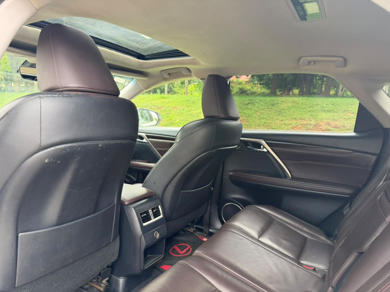 
								Clean Registered 2018 Lexus RX 350 – Luxury Meets Reliability.   The 2018 Lexus RX 350 is available and ready for its next owner. Clean, well-maintained, and in excellent condition.  PRICE; 34.5M💰   This won’t stay available for long  AbuJa LoKaTioN full									