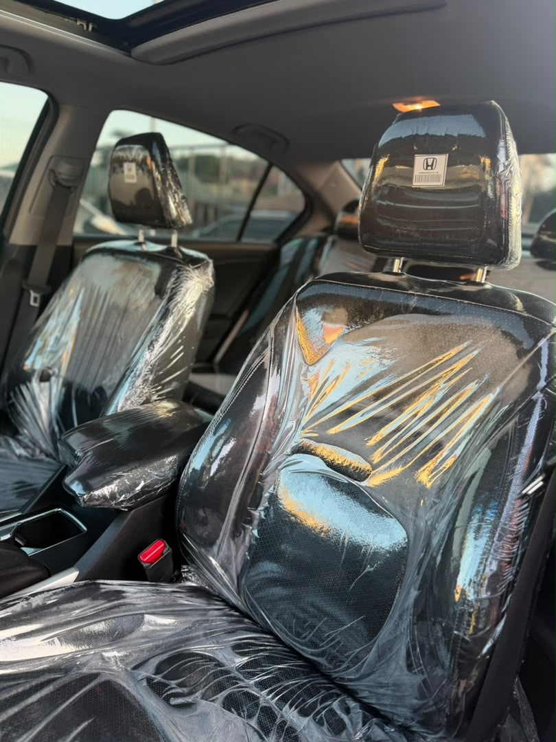 
								CLEAN FOREIGN USED 2016 HONDA ACCORD V6 TOURING  PRICE: 15.5M full									