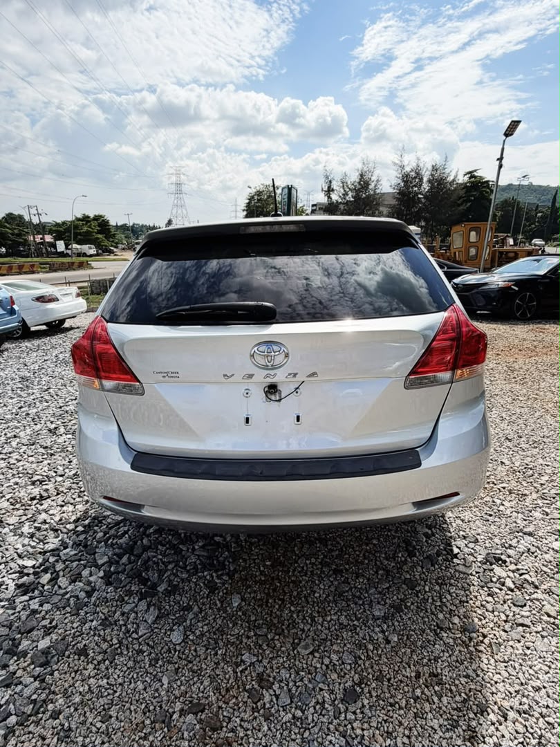 
								DIRECT BELGIUM 2011 TOYOTA VENZA WITH REVERSE CAMERA 📷 KEY ENTRY AND 4PLUGS AND A CLEAR DUTY✅ HEADED FOR 14 MILLION NAIRA ONLY full									