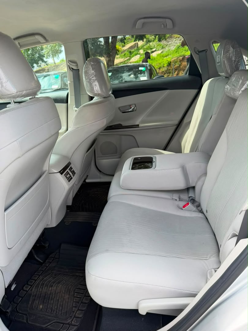 
								DIRECT BELGIUM 2011 TOYOTA VENZA WITH REVERSE CAMERA 📷 KEY ENTRY AND 4PLUGS AND A CLEAR DUTY✅ HEADED FOR 14 MILLION NAIRA ONLY full									
