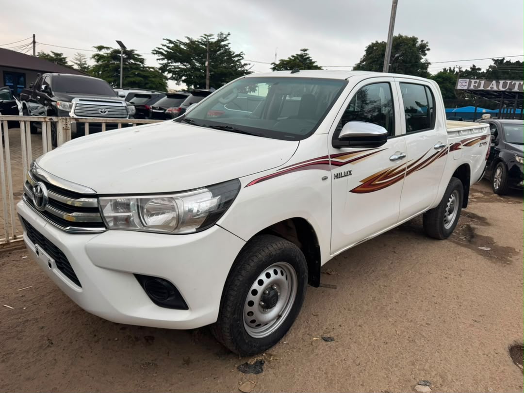 
								Very clean Toyota Hilux 2018 Manual is available price 43 million  Location Abuja full									